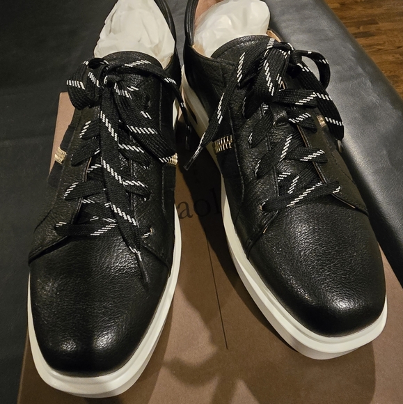 Linea Paolo Karen Casual shoe. NWT. Black, Size 9.5 - Picture 3 of 9